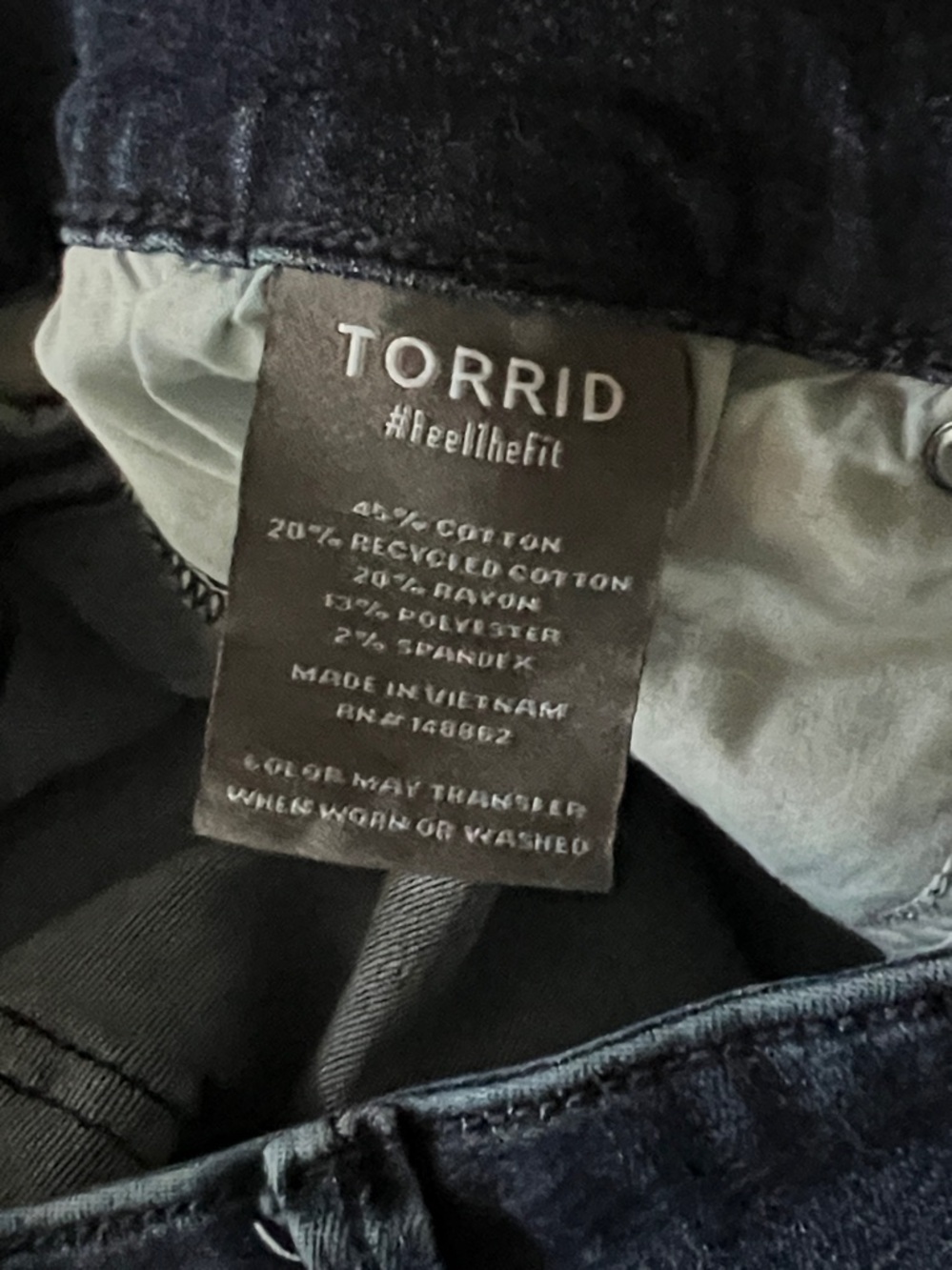 Torrid 11” Bermuda Jean Shorts Size 14 - Picture 5 of 5